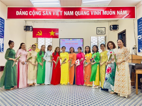 Họp mặt kỷ niệm 8-3-2024